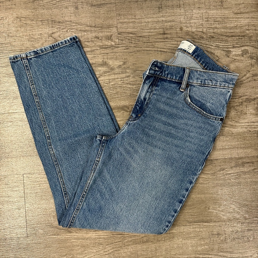Abercrombie Dad Jean high rise with asymmetrical zipper